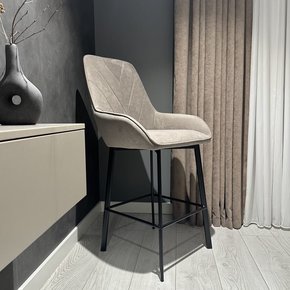 Стул Lilu полубарный