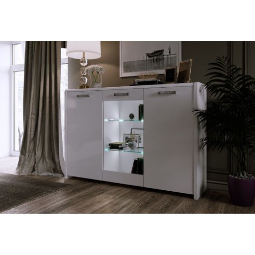 Греденция Адель Радо