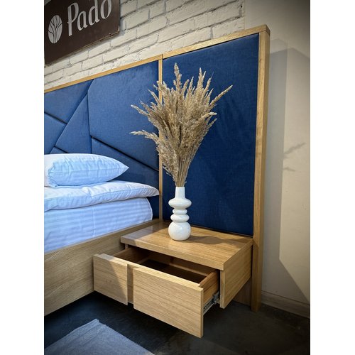 Кровать Элара с мягким изголовьем и двумя навесными тумбами Радо