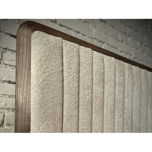 Деревянная кровать Глория с мягким изголовьем Радо Деревянная кровать Глория с мягким изголовьем Радо