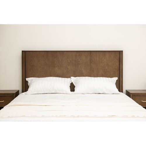 Ліжко дерев'яне KAPELLA Мебус