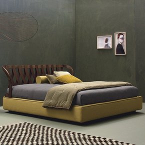 Кровать с декоративным изголовьем Модель №24