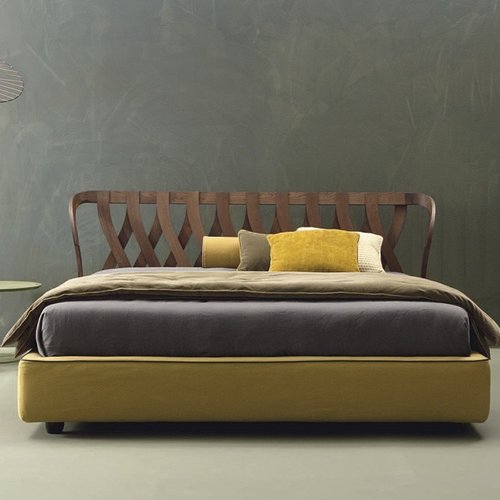 Кровать с декоративным изголовьем Модель №24
