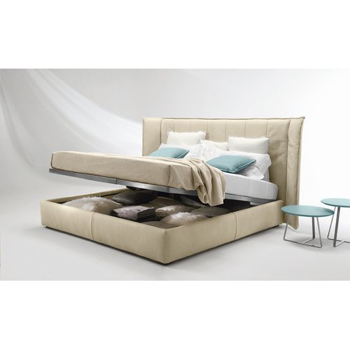 Двуспальная кожаная кровать с ушками Модель 42