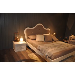 Комплект для спальни из натурального дерева DSC