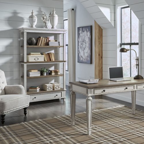 Книжкова шафа Realyn H743-70 Ashley